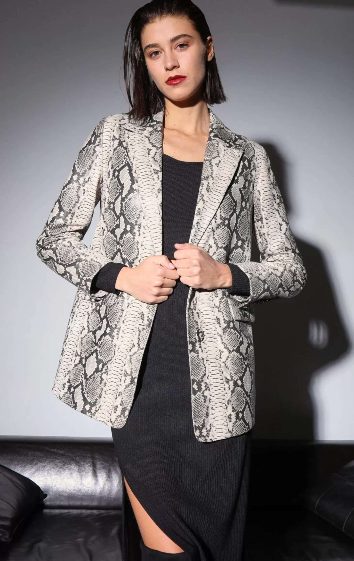 Kiki Blazer, Grey Snake-Leather>Walter Baker Fashion