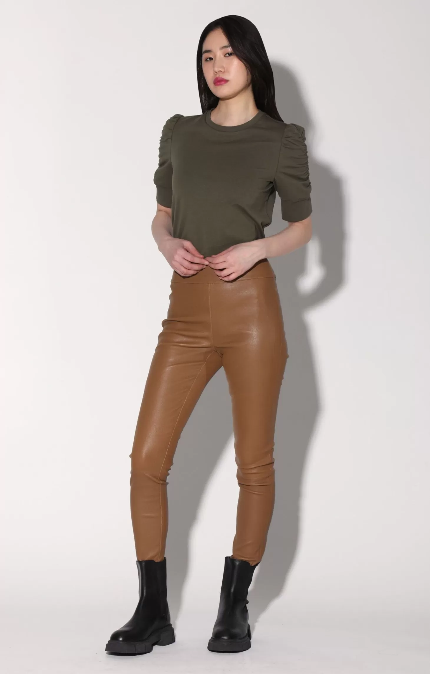 Raquelle Pant, Camel-Stretch Leather>Walter Baker Shop